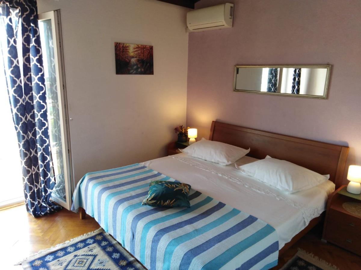 Appartamento Apartman Ivan 2 Brela Esterno foto